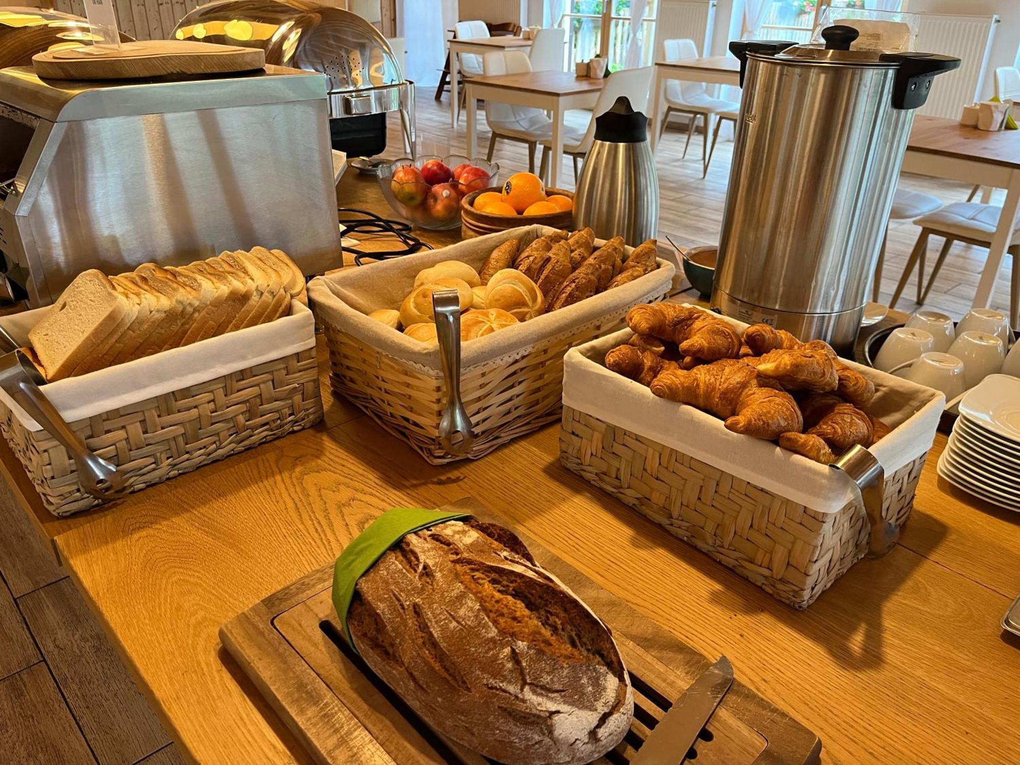 Seehotel Am Hallstaettersee Modern Rooms Obertraun Ngoại thất bức ảnh